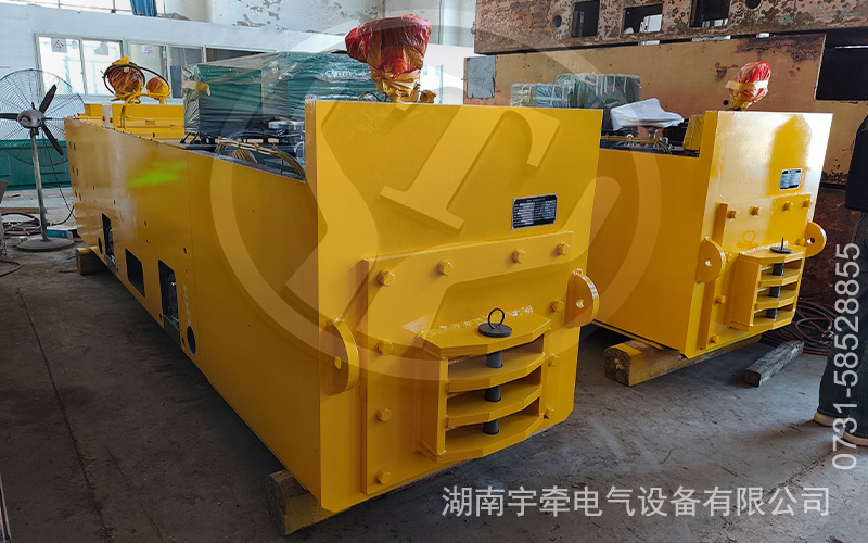 10噸架線(xiàn)式電機(jī)車(chē)出口海外 1.jpg