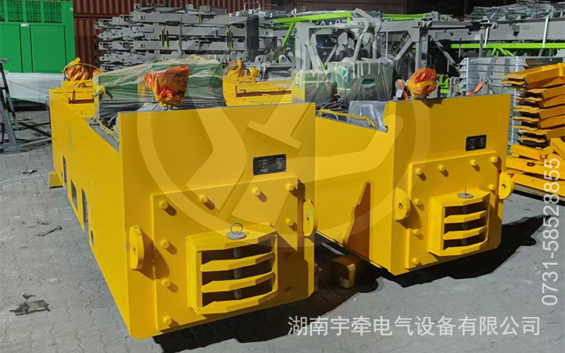 10噸架線(xiàn)式電機(jī)車(chē)港口1.jpg